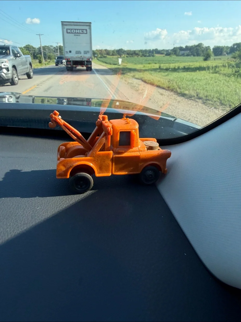 MCDONALDS Disney Pixar Cars Mater Tow Truck PLASTIC TOY CAR